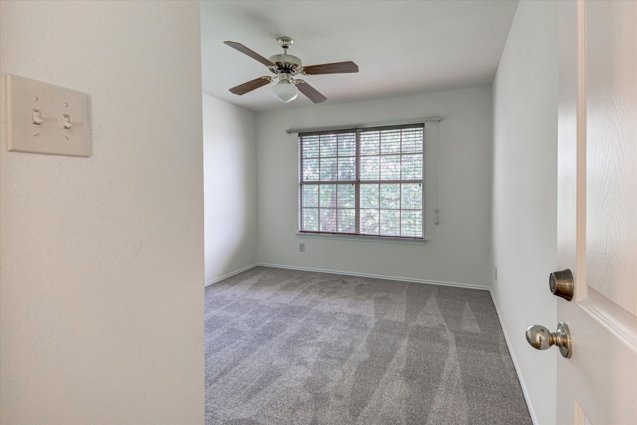 6301 Thirlmare Court Austin, TX 78754 - Photo 31 of 40 Bedroom 4, carpet new in June
