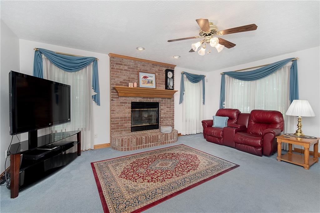 6050 Hunters Ridge Drive Plainfield, IN 46168 - Photo 4 of 21 Gallery Image 4