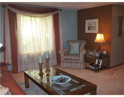 170 Kelley Road Industry, PA 15052 - Photo 6 of 18 Living Room.