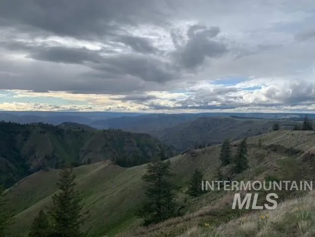 $119,900 | Nka 17.51-acs Nka 17.51-acs High Range Road, Cottonwood, ID 83522