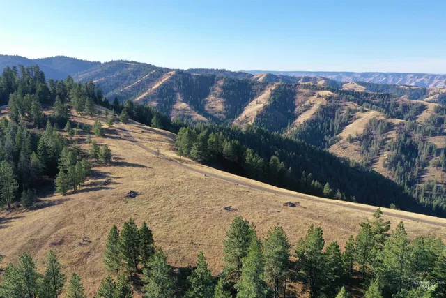 $119,900 | Nka 17.51-acs Nka 17.51-acs High Range Road, Cottonwood, ID 83522