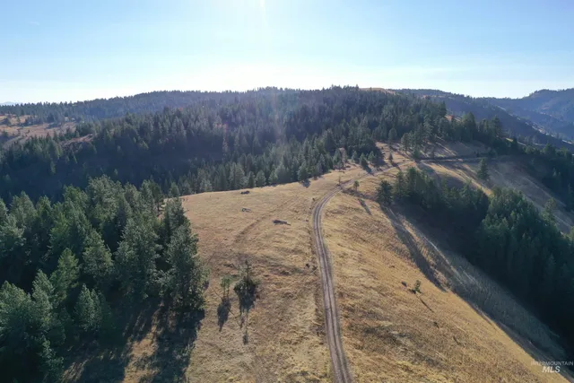 $119,900 | Nka 17.51-acs Nka 17.51-acs High Range Road, Cottonwood, ID 83522