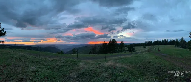 $119,900 | Nka 17.51-acs Nka 17.51-acs High Range Road, Cottonwood, ID 83522