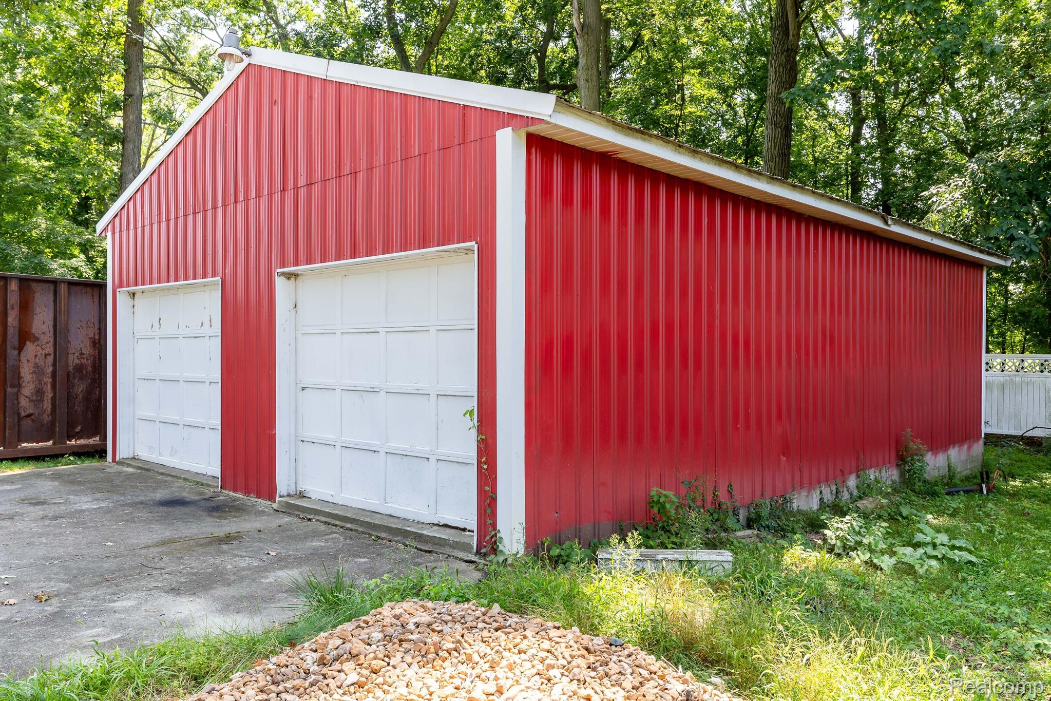 1510 Leon Road Walled Lake, MI 48390 - Photo 6 of 33