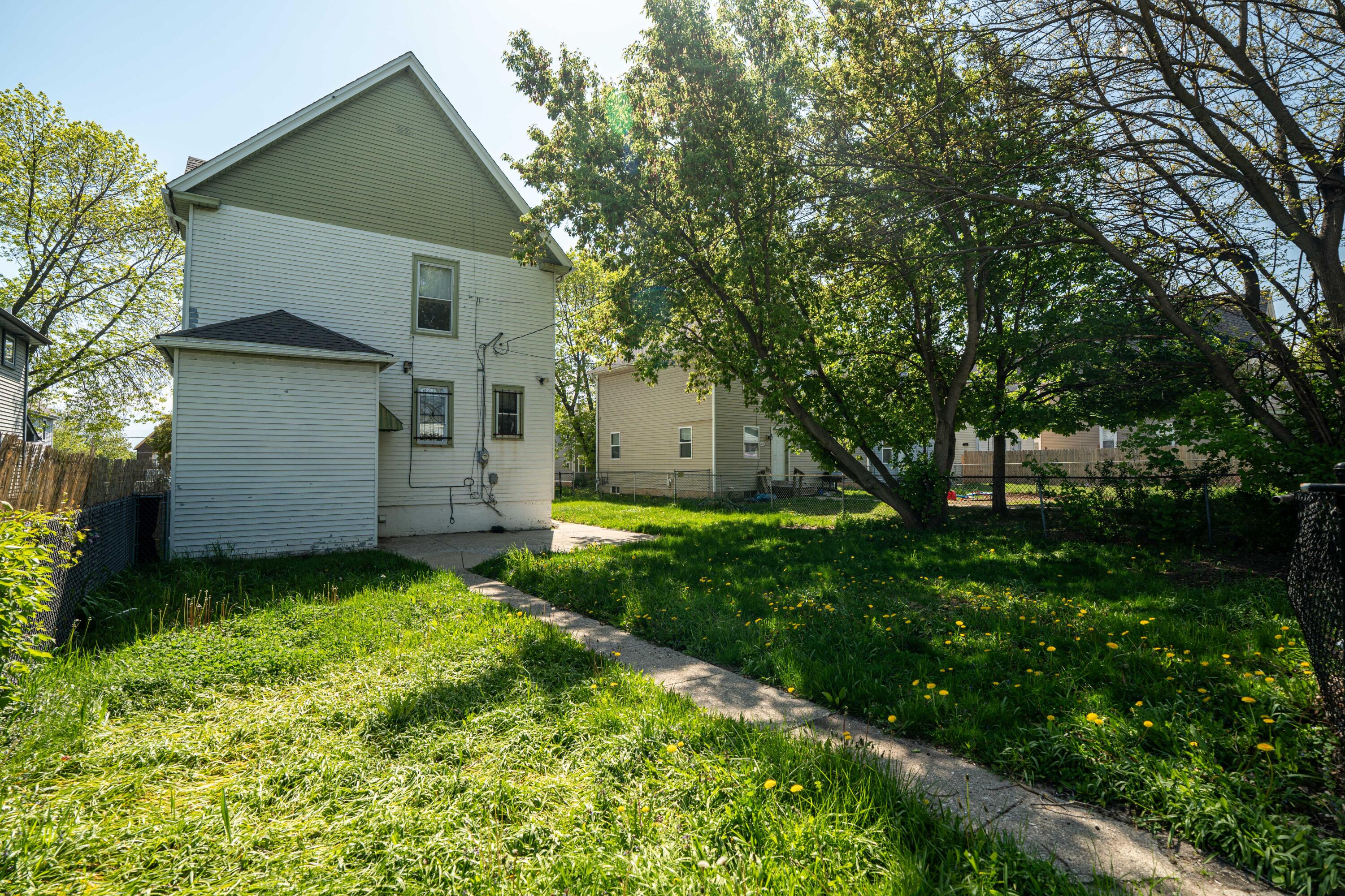2043 North 28th Street Milwaukee, WI 53208 - Photo 40 of 42 DSC08147