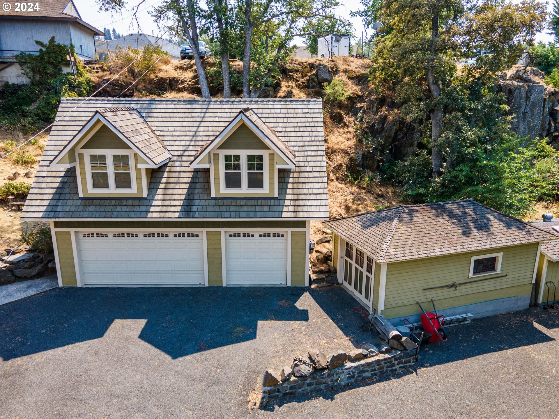 608 West 6th Street The Dalles, OR 97058 - Photo 5 of 38