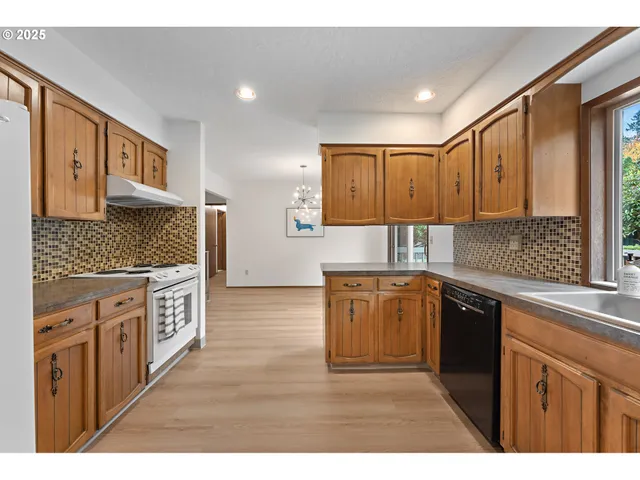 $575,000 | 14646 Northeast Weidler Street, Portland, OR 97230