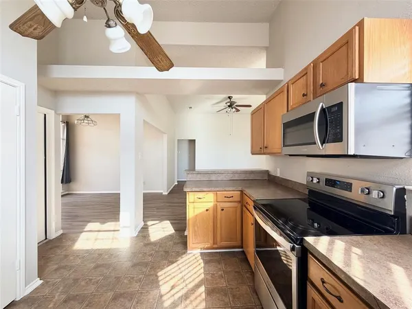 $2,200 | 3101 Hillcrest Drive, Rowlett, TX 75088
