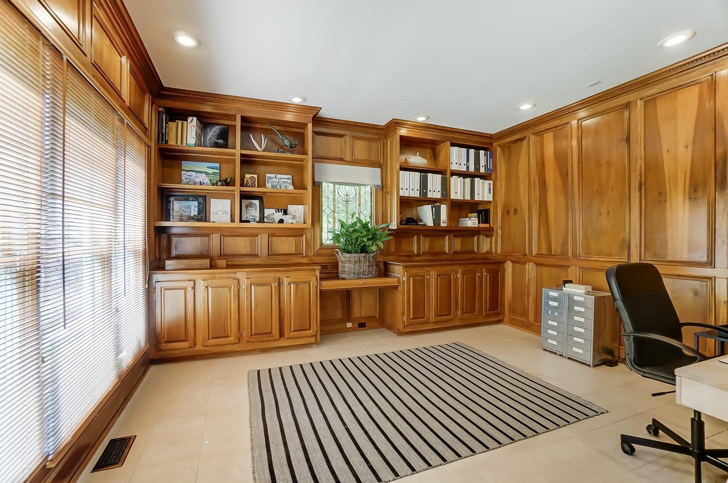 7278 Lawyer Road Cincinnati, OH 45244 - Photo 5 of 47