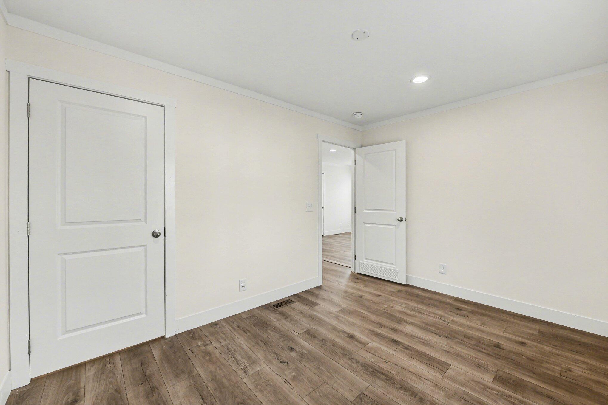 1350 Givhans Road Ridgeville, SC 29472 - Photo 19 of 29 024_file_3330