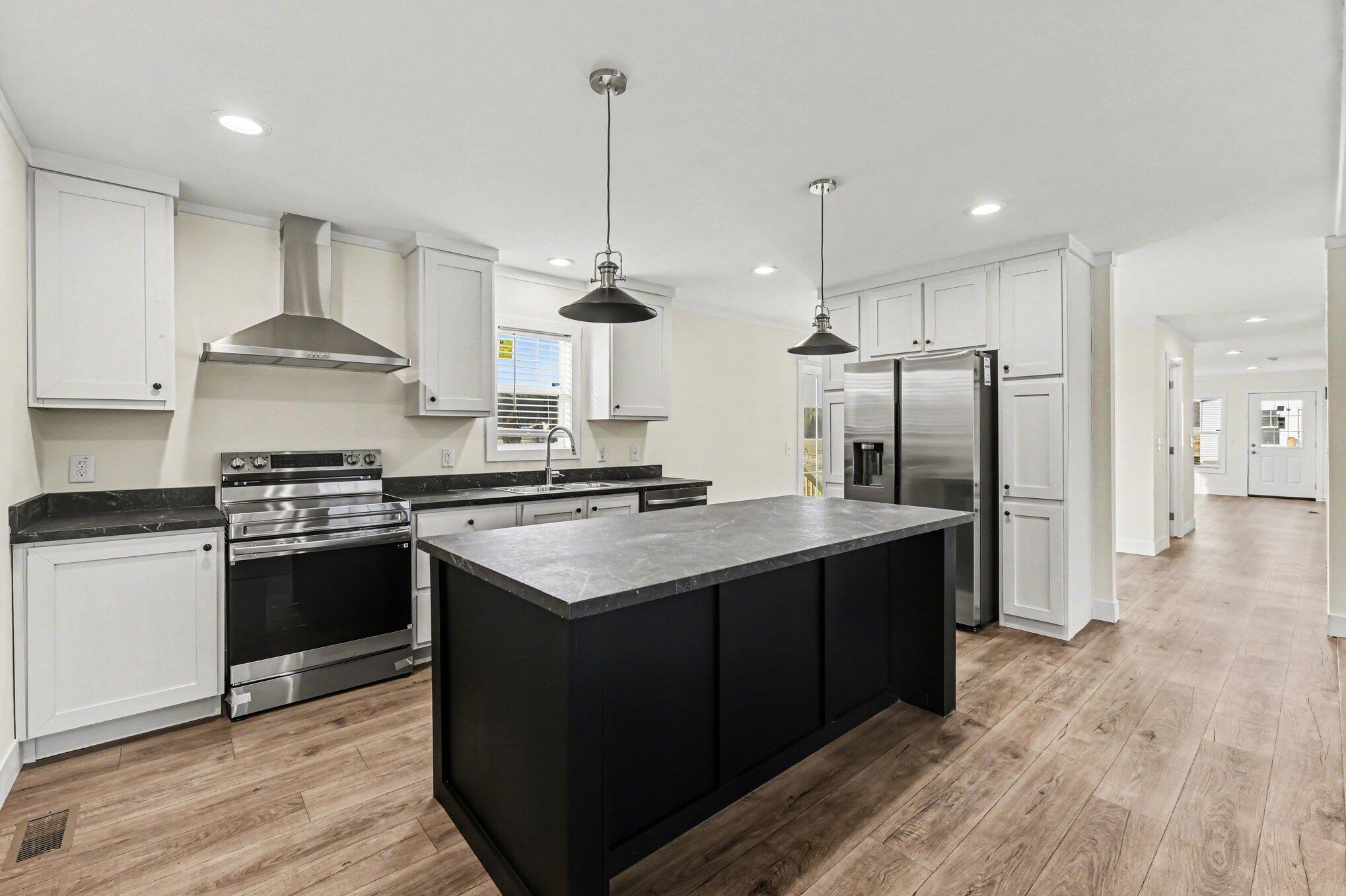 1350 Givhans Road Ridgeville, SC 29472 - Photo 4 of 29 008_file_1817