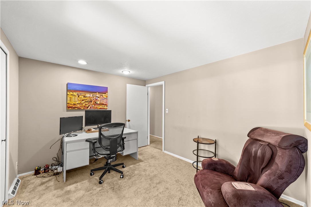 29526 Bryce Road Cleveland, OH 44124 - Photo 27 of 46 Gallery Image 27