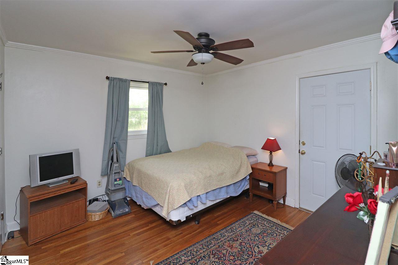 122 Lollis Road Belton, SC 29627 - Photo 17 of 34