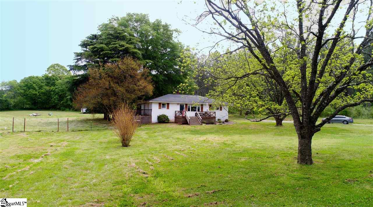 122 Lollis Road Belton, SC 29627 - Photo 3 of 34