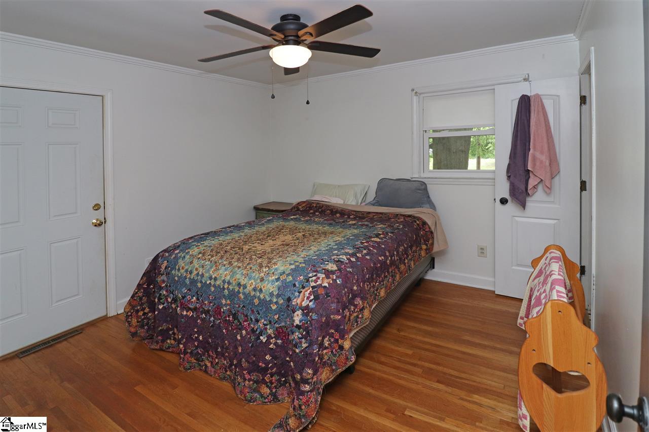 122 Lollis Road Belton, SC 29627 - Photo 22 of 34