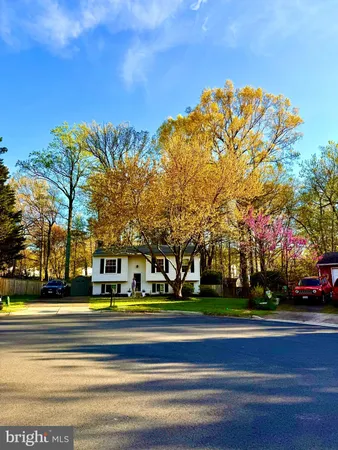 $759,000 | 12617 Glenbrooke Woods Drive, Herndon, VA 20171