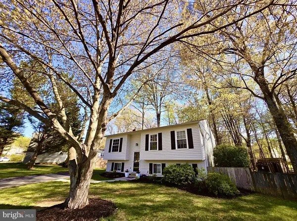 $759,000 | 12617 Glenbrooke Woods Drive, Herndon, VA 20171