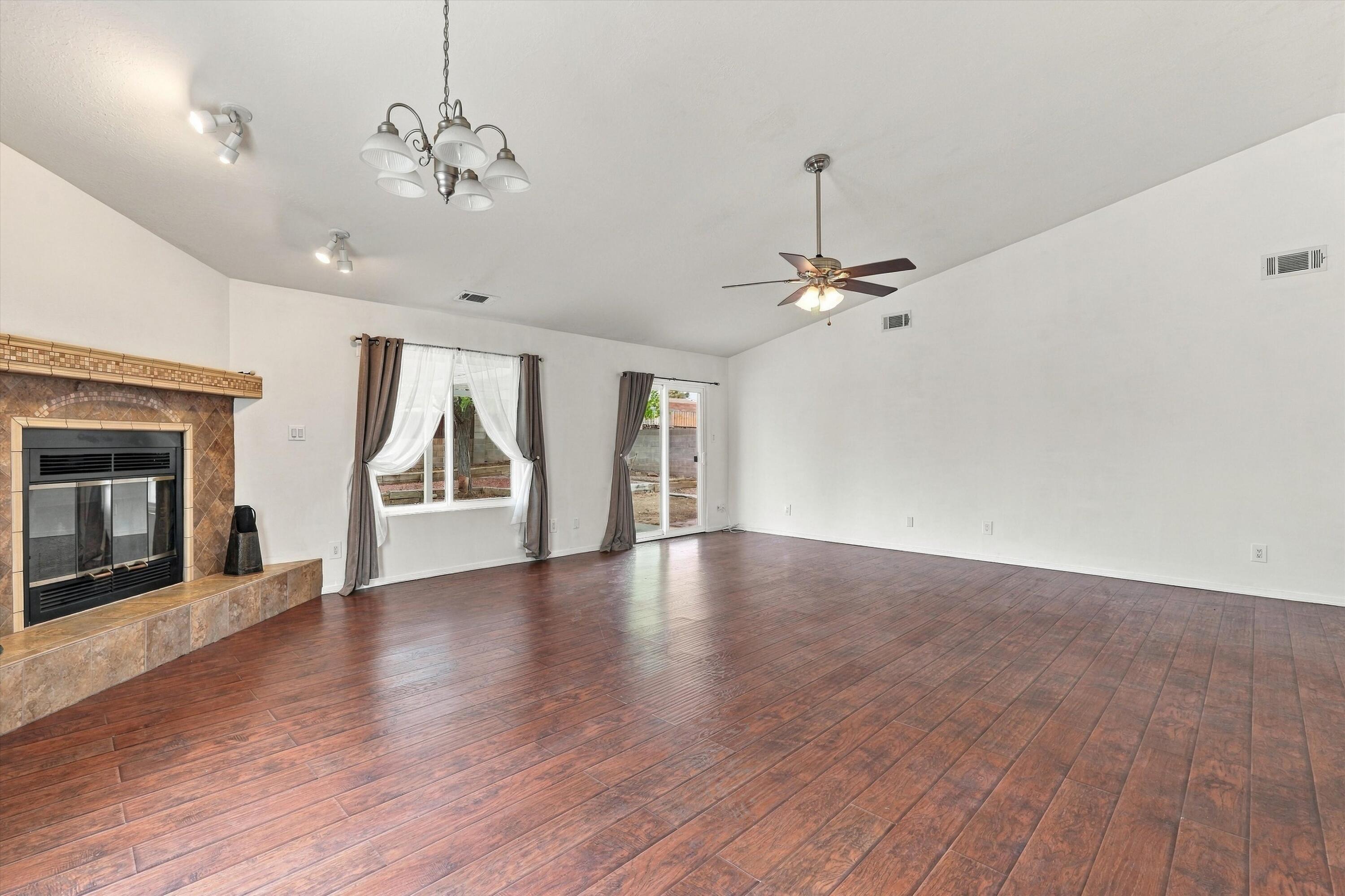 763 Chaps Road Southeast Rio Rancho, NM 87124 - Photo 14 of 35 Gallery Image 14