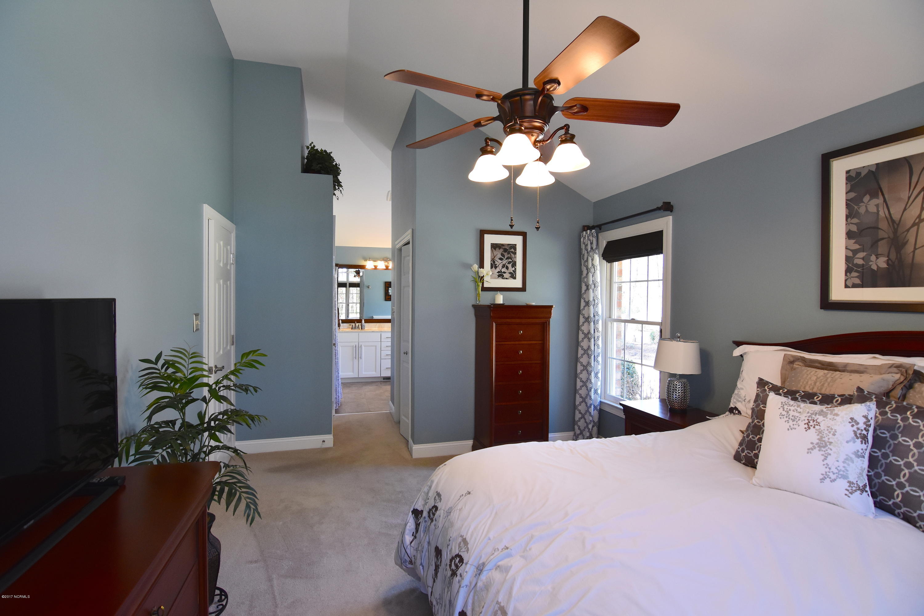 134 Geneva Road New Bern, NC 28562 - Photo 17 of 33 Master Bedroom