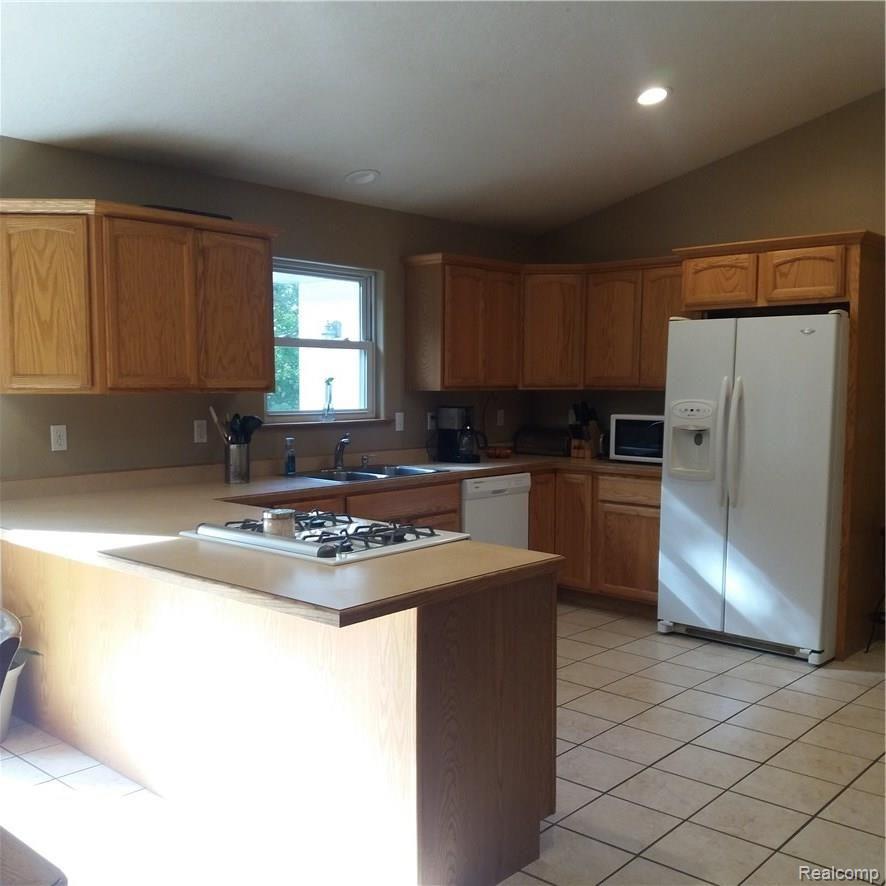 4152 Newark Road Attica, MI 48412 - Photo 6 of 14 20171002_155118.jpg