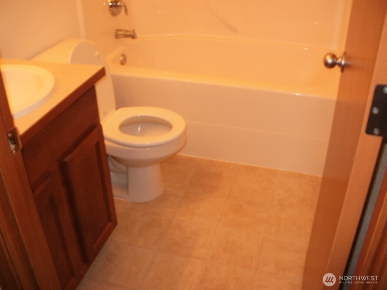 7229 Vandermark Road East Bonney Lake, WA 98391 - Photo 13 of 19