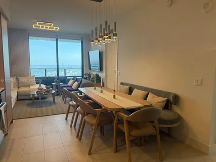$1,700,000 | 159 Northeast 6th Street, Unit 4016, Miami, FL 33132