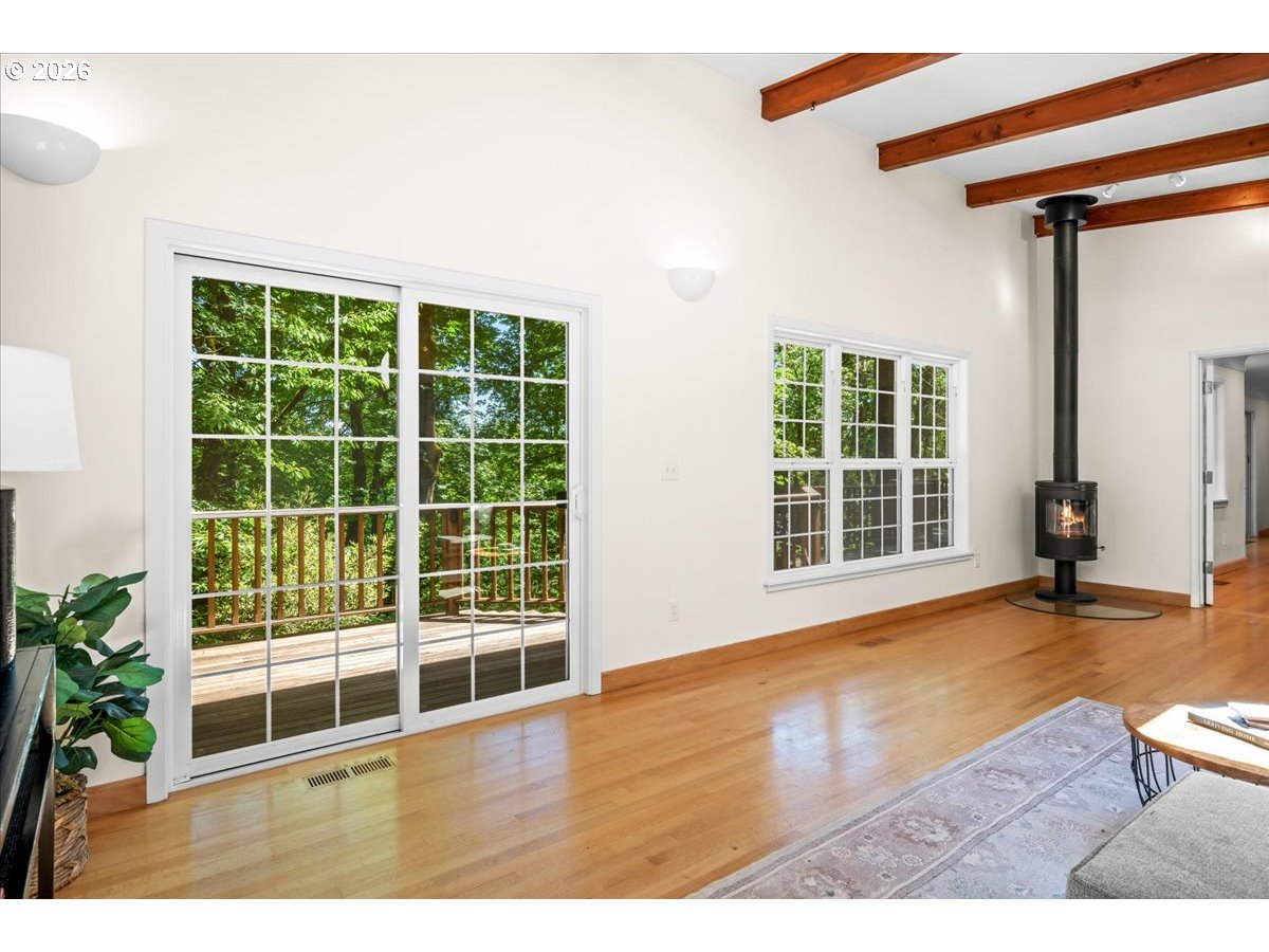 10332 Southwest Lancaster Road Portland, OR 97219 - Photo 15 of 48
