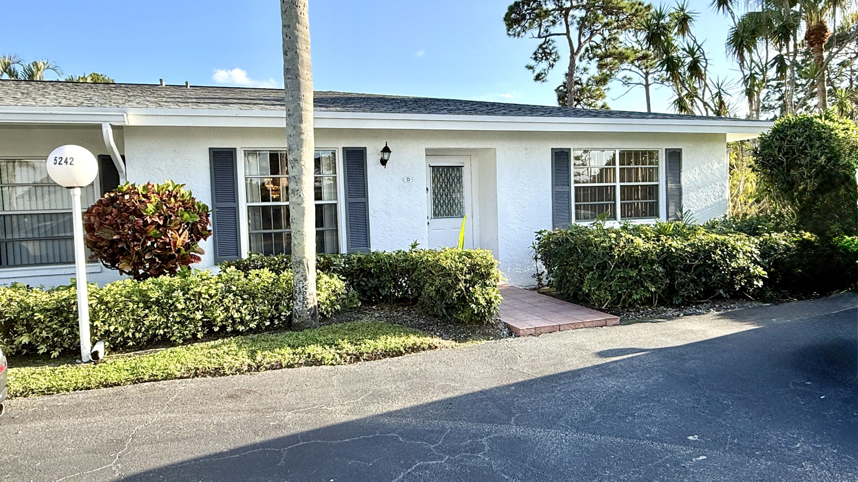 5242 Privet Place Delray Beach, FL 33484 - Photo 2 of 50 Front View