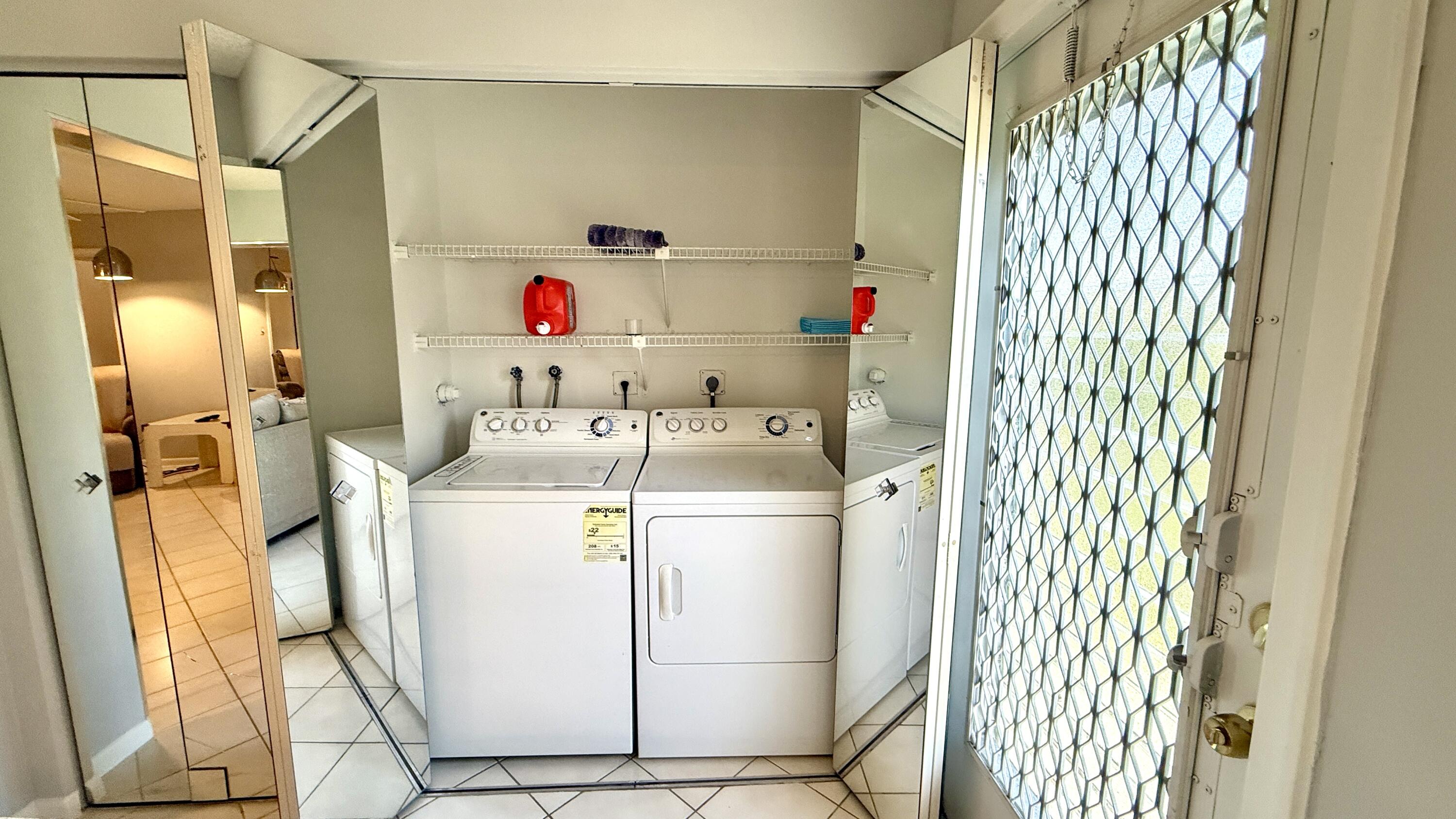 5242 Privet Place Delray Beach, FL 33484 - Photo 31 of 50 Washer Dryer