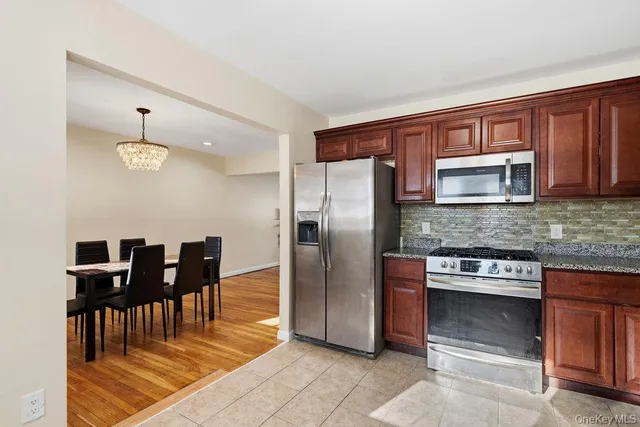 $799,000 | 46 Falcon Drive, Hauppauge, NY 11788