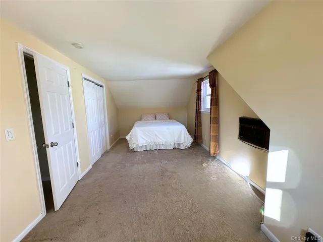 $799,000 | 46 Falcon Drive, Hauppauge, NY 11788