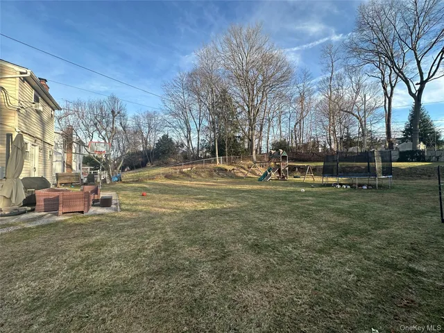 $799,000 | 46 Falcon Drive, Hauppauge, NY 11788