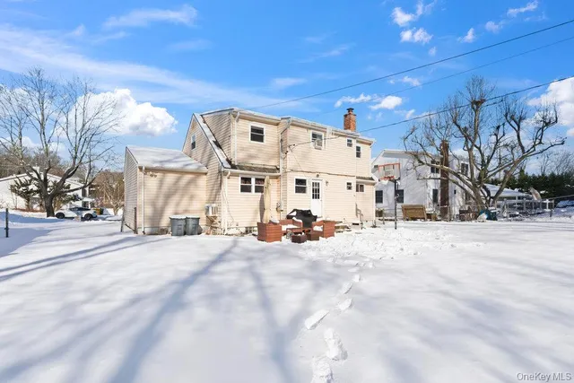 $799,000 | 46 Falcon Drive, Hauppauge, NY 11788