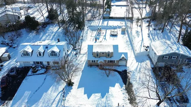 $799,000 | 46 Falcon Drive, Hauppauge, NY 11788