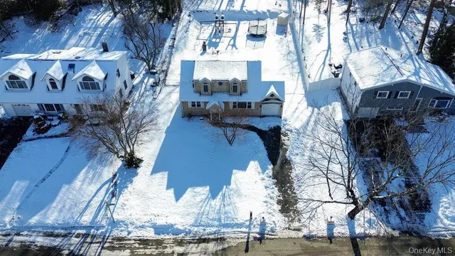 $799,000 | 46 Falcon Drive, Hauppauge, NY 11788