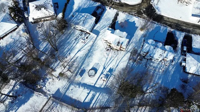 $799,000 | 46 Falcon Drive, Hauppauge, NY 11788