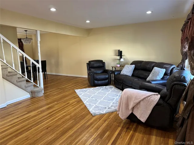 $799,000 | 46 Falcon Drive, Hauppauge, NY 11788