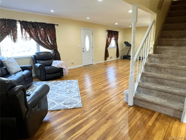 $799,000 | 46 Falcon Drive, Hauppauge, NY 11788