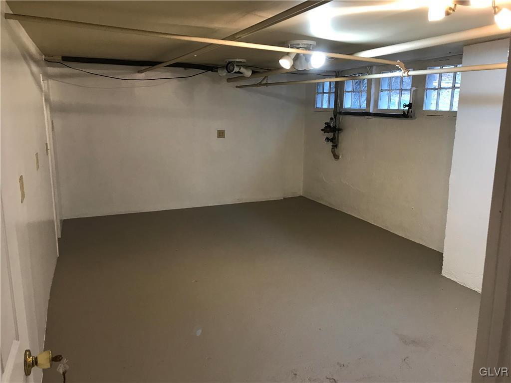 2122 Walnut Street Allentown, PA 18104 - Photo 24 of 31 a view of a room with racks