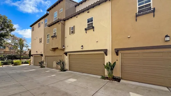 $3,485 | 10556 Debreceni Way, Unit 9, San Diego, CA 92127