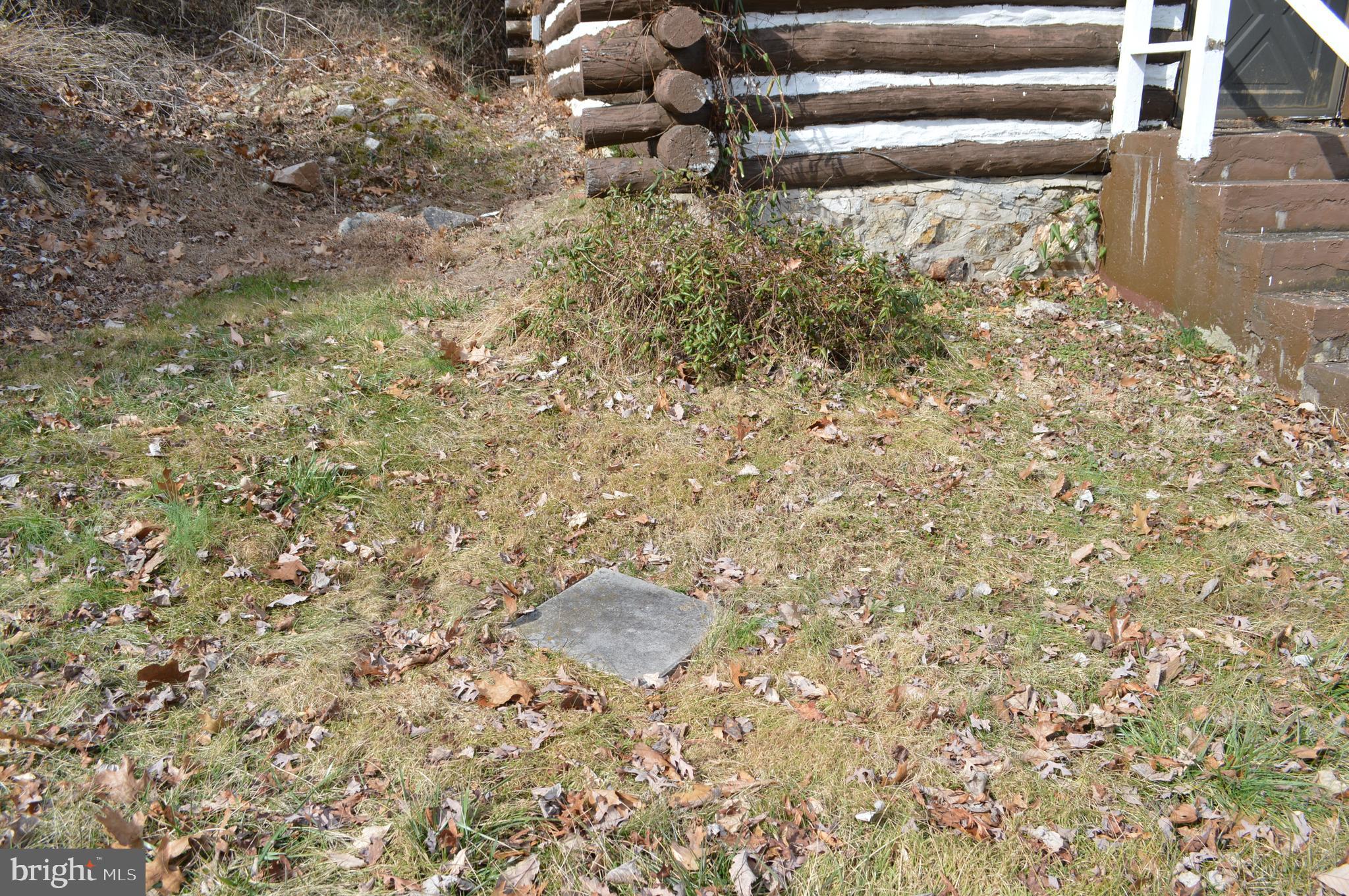 16 Mountain Side Road Dillsburg, PA 17019 - Photo 7 of 41 Septic lid