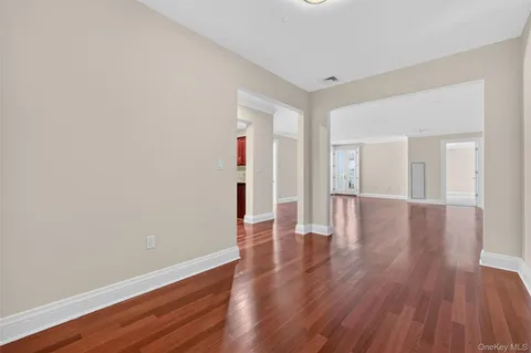 $639,000 | 319 Trump Park, Shrub Oak, NY 10588