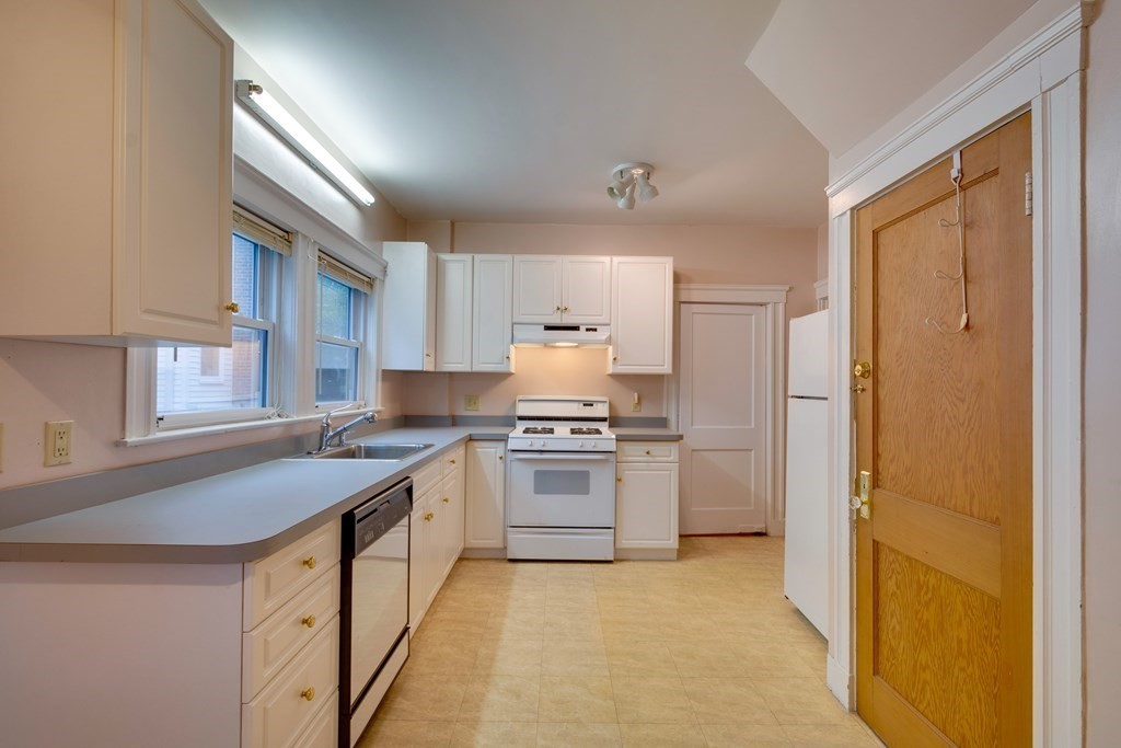 31-33 Harvard Road Belmont, MA 02478 - Photo 13 of 35 Gallery Image 13