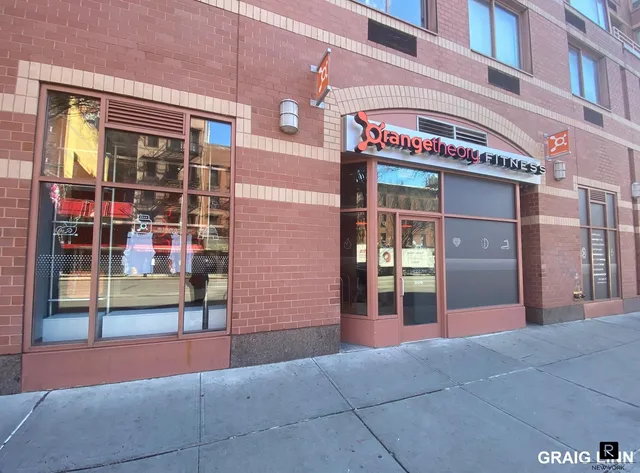 $599,000 | 393 West 49th Street, Unit 2PP | Hell's Kitchen