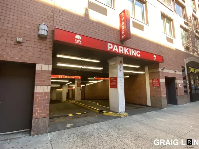 $599,000 | 393 West 49th Street, Unit 2PP | Hell's Kitchen