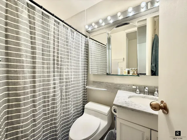 $599,000 | 393 West 49th Street, Unit 2PP | Hell's Kitchen