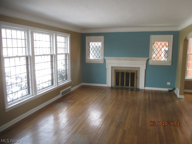 3444 Woodridge Road Cleveland, OH 44121 - Photo 5 of 14