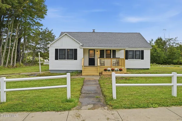 $260,000 | 20 Broad Street, Broadalbin, NY 12025