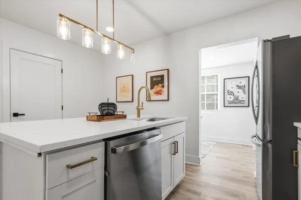 $2,200 | 643 West 8th Avenue, Tallahassee, FL 32303