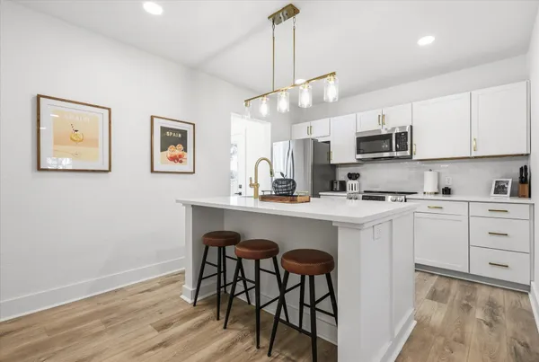 $2,200 | 643 West 8th Avenue, Tallahassee, FL 32303